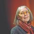 Anne Carson recibió la llamada donde le avisaron que ganó el Nobel de Literatura en su casa en Islandia.