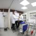 El director del ISSSTE, Martí Batres, destacó que los nuevos módulos cuentan con un catálogo de 92 medicamentos gratuitos básicos.