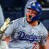 Miguel Rojas vivirá su última temporada con los Dodgers, un año después del histórico jonrón que cambió el rumbo del Juego siete de la Serie Mundial. (FOTO: X @MLB)