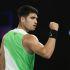 Carlos Alcaraz no cedió ni un set en su debut en el Abierto de Australia 2026.