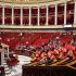 Vista general de la Asamblea Nacional de Francia durante el debate legislativo sobre la prohibición de las redes sociales para menores de 15 años, una iniciativa impulsada por el gobierno para proteger la salud mental de los adolescentes.