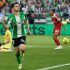 Alvaro Fidalgo celebra su primer gol con el Betis