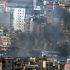Columnas de humo se elevan tras un ataque israelí contra los suburbios del sur de Beirut.