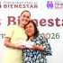 En Tecomán, la presidenta Sheinbaum encabezó la entrega de pensiones a mujeres.