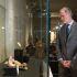 El rey Felipe VI durante su visita a la exposición “La mitad del mundo. La mujer en el México indígena”