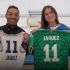 Marco Fabián y Gabriela Jaquez intercambiaron jerseys