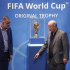 Mehdi Taj (der.), presidente de la Federación Iraní de Futbol, prefirió abandonar Canadá después de estar retenido varias horas; quedando ausente su presencia en el Congreso de la FIFA.