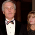 Ted Turner, fundador de CNN y pionero de las noticias por cable, falleció a los 87 años, dejando un legado en medios, deporte y filantropía.