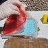 Pastillas de fentanilo aseguradas por autoridades federales durante una inspección vehicular en la carretera Chihuahua-Juárez.