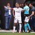 Neymar vivió una tarde para el olvido con los Santos, luego de salir del partido por una confusión arbitral en pleno duelo ante Coritiba, horas antes de la convocatoria definitiva de Brasil para el Mundial.