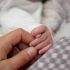 El padre relató a las autoridades que, al momento de los hechos, se encontraba solo con su hijo, ya que su pareja había salido horas antes.