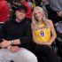 Matthew Stafford reestructuró su contrato con Los Angeles Rams para percibir 55 millones de dólares en cada una de las siguientes dos campañas, con opciones de que sus percepciones asciendan a los 60 millones de dólares.