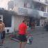 Al lugar arribaron paramédicos del cuerpo de Bomberos quienes revisaron a las personas