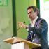 Jesús Sesma Suárez habla desde un podio durante un evento del Partido Verde para presentar una propuesta sobre bienestar animal.