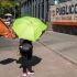 Muchos estacionamientos colocan avisos en los que señalan que no se hacen responsables por pérdidas