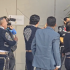 Un mariachi recibe a la selección de Sudáfrica a la llegada a Pachuca