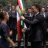 Guillermo Ochoa recibió la bandera de manos de la presidenta Claudia Sheinbaum