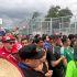 Miles de aficionados enfrentaron largas filas para ingresar al Estadio Monterrey previo al partido entre Suecia y Túnez.