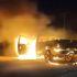 Autoridades localizaron una camioneta incendiada sobre la carretera Zinapécuaro-Álvaro Obregón y un narco bloqueo con un tráiler en la ruta Ciudad Hidalgo–Queréndaro.