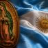 La periodista Manuela Moretta convirtió una pequeña imagen de la Virgen de Guadalupe en una de las cábalas más llamativas de la Selección de Argentina durante el Mundial 2026. Rodrigo de Paul y Leandro Paredes ya forman parte del ritual antes de los partidos.