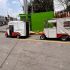 Autos de golf son utilizados como alternativa en zonas en las que no llega el transporte público.