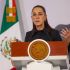 Fotografía de la Presidenta Claudia Sheinbaum en conferencia matutina, acompañada de una cita donde asegura que su gobierno no participó en el nuevo informe de la CNDH sobre el caso Ayotzinapa.