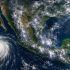 Tormenta tropical Elida en el océano Pacífico frente a México, con nubosidad y lluvias sobre gran parte del país.