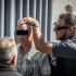 Agentes de investigación escoltan al exgobernador Ernesto Ruffo Appel tras su detención por presunto contrabando de combustible.