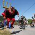 Las autoridades del Tour de Francia intensifican las pruebas sobre los ciclistas en competencia en busca de casos de dopaje.