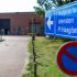 Un tiroteo en Overasselt dejó un muerto y dos policías heridos; la policía desplegó un operativo con múltiples detenciones.