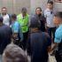 Un aficionado con playera de Pumas golpeó a una persona mayor durante una bronca en uno de los pasillos del Olímpico Universitario