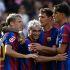Barcelona goleó al Valencia para mantener el paso perfecto en cuatro fechas.