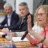 Magdalena García Hernández, fundadora de la Red de Mujeres Anfitriona, pidió que la regulación esté sustentada en evidencia y considere sus consecuencias económicas y sociales.