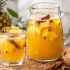 Refrescante tepache de piña casero
