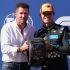 Norris recibió el premio de la 'pole position' de parte de Diego Simeone, director técnico del Atlético de Madrid