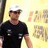 Sergio Pérez avanzará en la parrilla gracias a una sanción sobre Carlos Sainz.