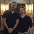 Zach Cregger y Austin Abrams durante la presentación de Resident Evil: Noche Cero