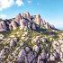 Vista panorámica de Montserrat, la Montaña Mágica, en Barcelona.