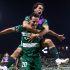 Santos consiguió su primera victoria del torneo.