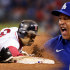 Dave Roberts fue protagonista del regreso de los Medias Rojas ante los Yankees en 2004; ahora necesita repetir la hazaña desde el dugout de los Dodgers.