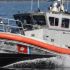 Equipos aéreos y marítimos de la Guardia Costera de Estados Unidos desplegó un operativo de búsqueda y rescate en el mar de Baja California.