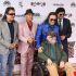 Alfombra roja de la presentación de ¿Cómo fui a enamorarme de ti?, protagonizada por Los Bukis, acompañados por el director de la cinta Sergio Olhovich.