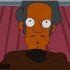 Apu Nahasapeemapetilon aparece sin casco, con túnica marrón y expresión de sorpresa durante su regreso a Los Simpson.