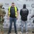 El Nenuco, presunto operador del CJNG, custodiado por elementos de seguridad federal ante un fondo institucional de la FGR.