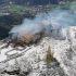 Bomberos y autoridades alemanas trabajan tras el incendio que devastó el histórico Kehlsteinhaus, conocido como el “Nido del Águila”, en los Alpes bávaros.