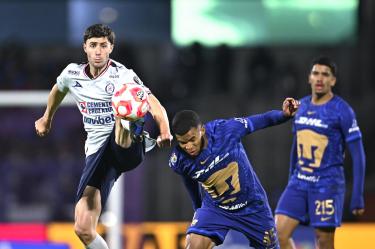 Cruz azul y Pumas tienen cuentas pendientes por saldar.