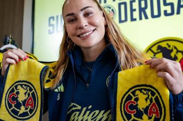 Irene Guerrero ingresó de cambio al minuto 60 por Aylín Avilez.