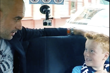 Pep Guardiola tuvo un peculiar encuentro con un joven aficionado de siete años hace una década, quien le preguntó dónde meterían todos los trofeos cuando le ganaran a todos.