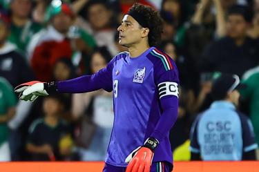 Guillermo Ochoa volvió a jugar con México después de dos años