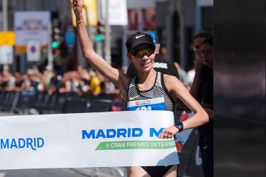 Alegna González hizo honor a su condición de favorita en el Gran Premio Internacional Madrid Marcha.